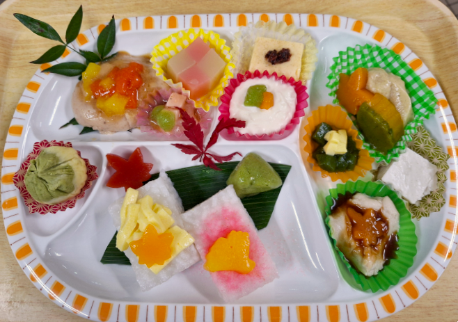 敬老会のムース食